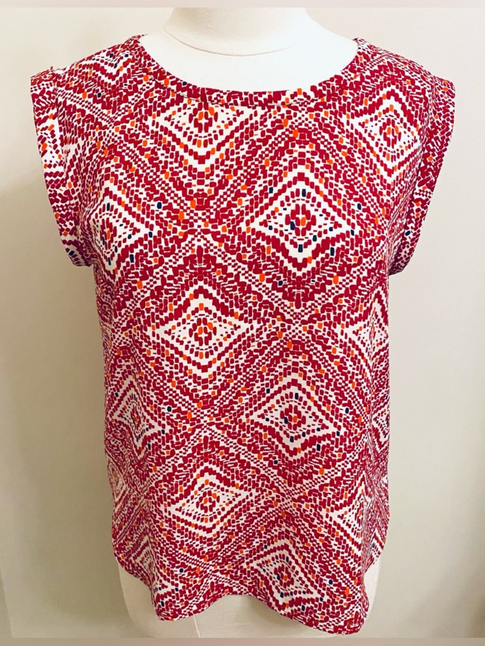 Ann Taylor Petite Red White Geometric MP Preppy Modern Quiet Luxury Casual Top